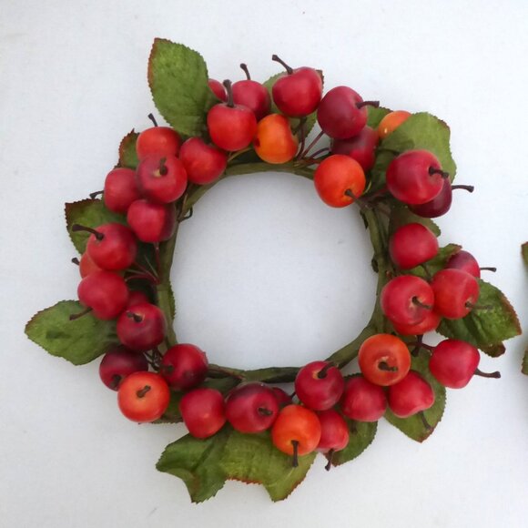 9” CHRISTMAS HOLIDAY CRANBERRY WREATH CANDLE HOLDER CENTERPIECE SET - Picture 5 of 15